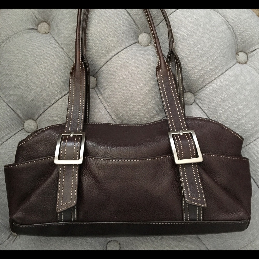 Kenneth Cole Reaction Purse 👜